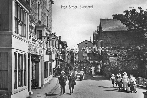 Iop barmouth high - barmouth, street
