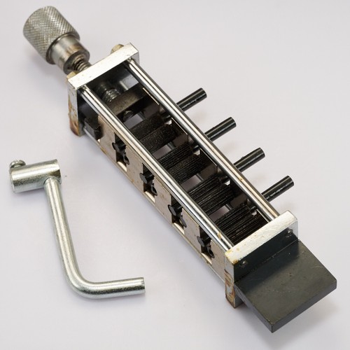 Corrugated vice mounted - corrugated,