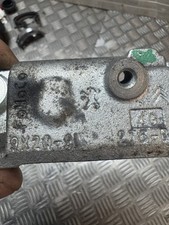 JAGUAR XF 09 - 15 3.0L TURBO DIESEL FUEL RAIL BRACKET 9X2Q9W276BB