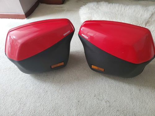 Side panniers hard case - side,