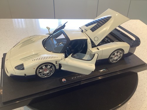 Hot wheels elite scale - elite, 1/18