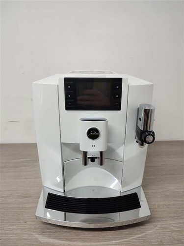 Jura coffee machine fully - e8,