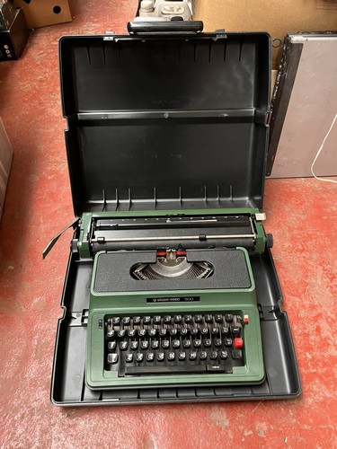 Silver reed 500 - , typewriter