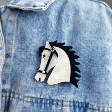 Adorable Resin Equestrian Horse Brooch - Gift Boxed