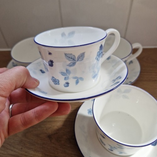 Wedgwood strawberry blue - 4x,