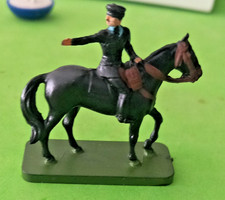 MOUNTED SUBBUTEO POLICEMAN 