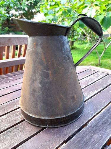 Vintage one gallon oil - jug, /