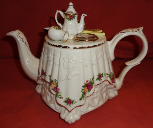 Rare royal albert old country - rare,