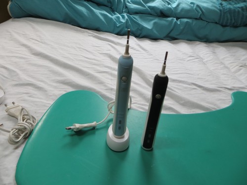 Oral braun electric - 2, oral-b