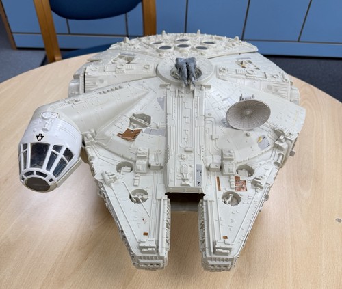 Millennium falcon vintage - vintage, star