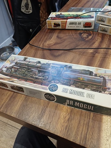 Airfix mogul 04653 steam - airfix,