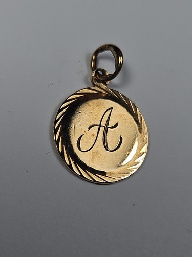 9ct gold round engraved - gold,