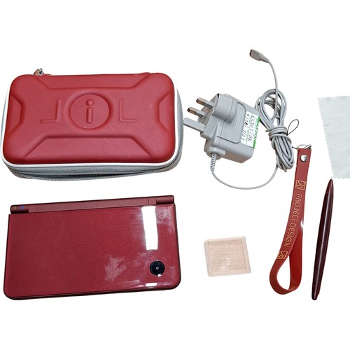 Nintendo dsi console red - nintendo,