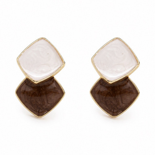 Gold tone resin stud - gold,