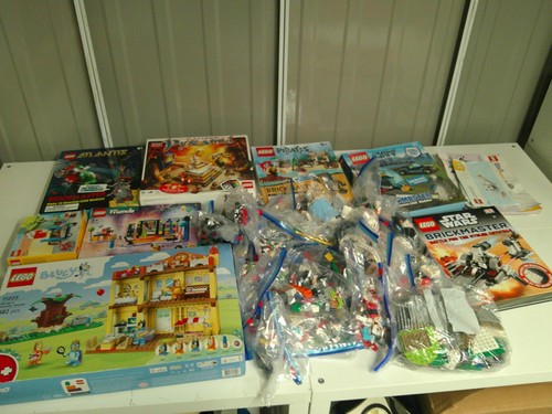 Job lot lego - lot,