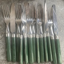 15 x vintage Guy Degrenne green handles cutlery knives forks 6 person setting