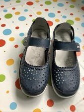 Odd Size Shoes   Size 4 And 5