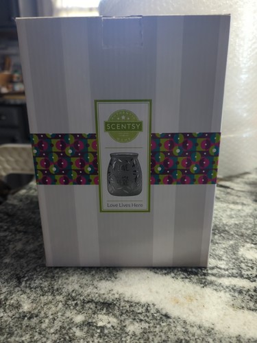 Scentsy love lives - love, here