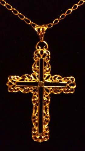 Large 9ct yellow gold ornate - 9ct,