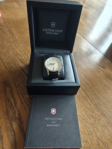 Victorinox swiss army - victorinox,