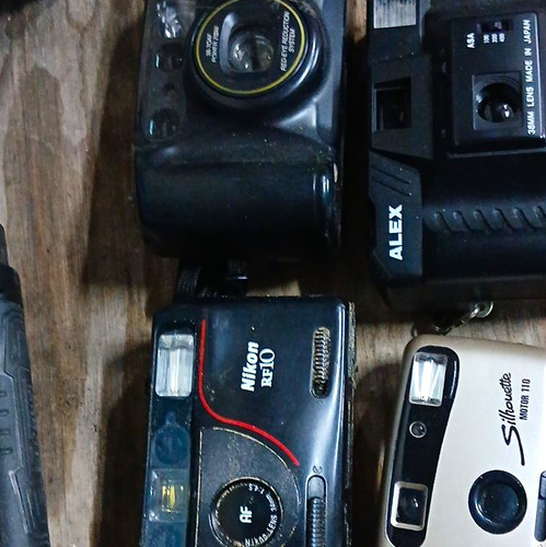 Mixed brands film camera lot - mixed,