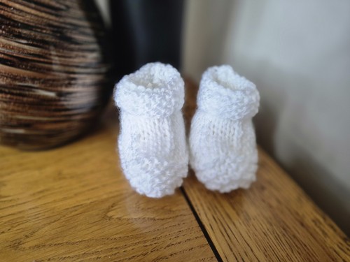 New hand knitted white - new, newborn