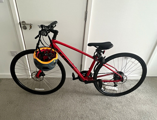 Red hybrid bike 700c - red, frame