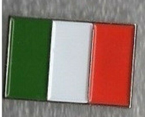 Italian flag pin badge