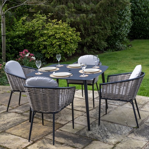 Bolingbroke seat garden - sh&g,