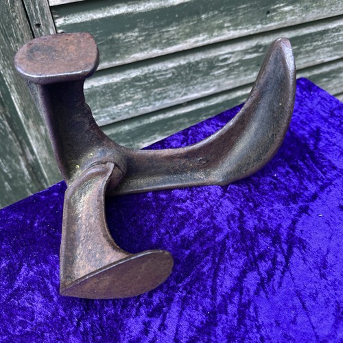Vintage cast iron cobbler - vintage, cobbler’s