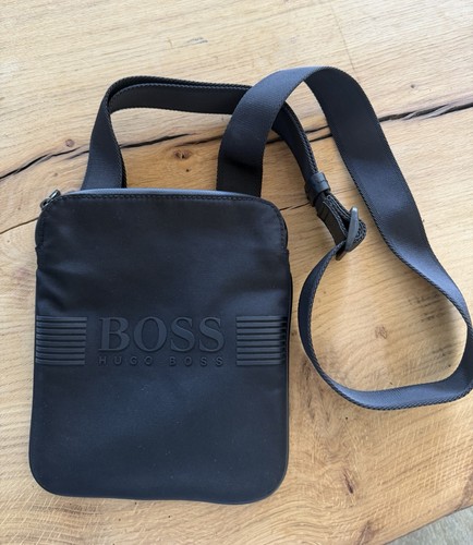 Hugo boss - black, reporter