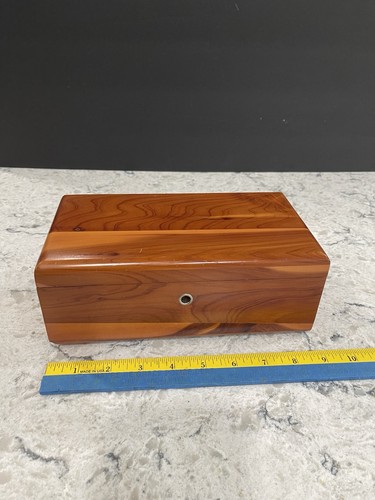 Lane cedar chest miniature - lane,