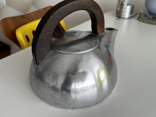 Picquot ware kettle vintage - picquot,