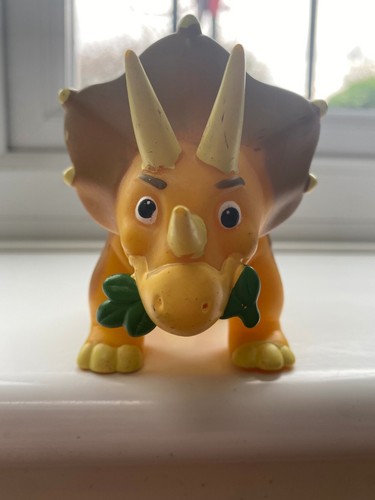Land before time - land, dinosaur