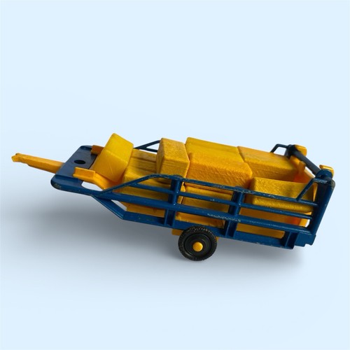 Britains hay bale - sledge, 9557