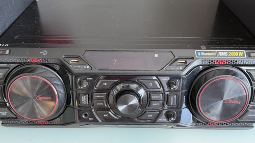 Xboom mini fi system - lg,