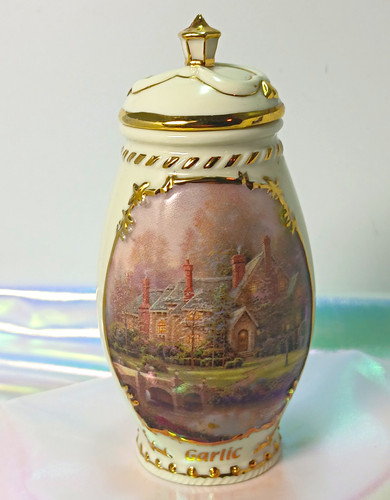 Thomas kinkade porcelain spice - thomas,