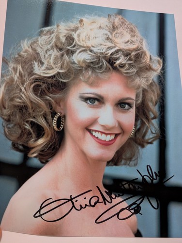 Olivia newton john stunning - olivia,
