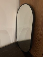Black frame Oval Lozenge