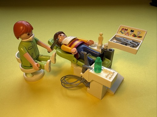 Playmobil visit the dentist - playmobil,