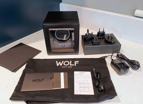 Wolf cub single - wolf, automatic