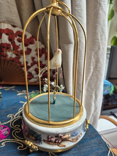 Charming singing moving bird - charming,