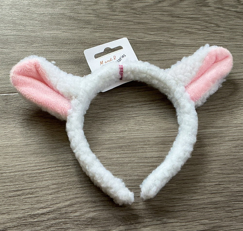 And accessories white - and, r