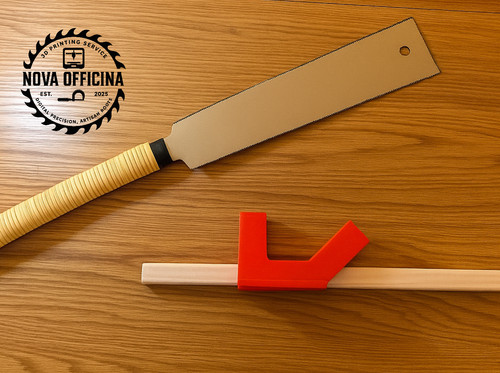 Magnetic saw guide for - magnetic,