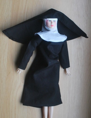Action figure nun - ,