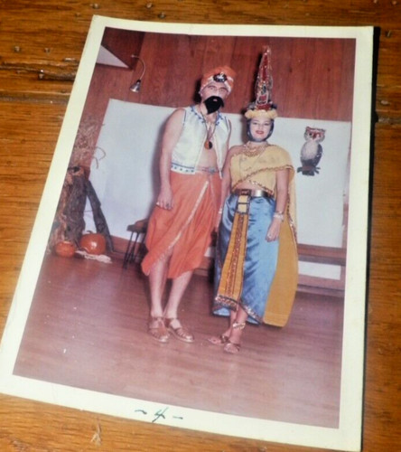 Vintage color photo couple - color, in