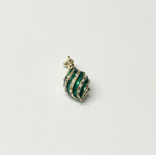 Signed 9ct gold - 9ct, green