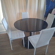 Modern 5-Piece Round Black