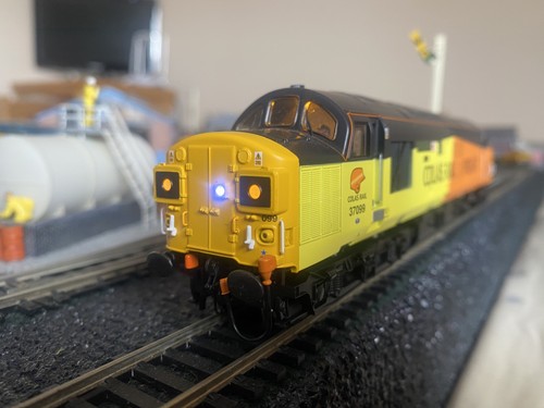 Bachmann pin class - class, 37
