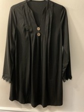 Women’s Size LARGE  Black  Smock Dress